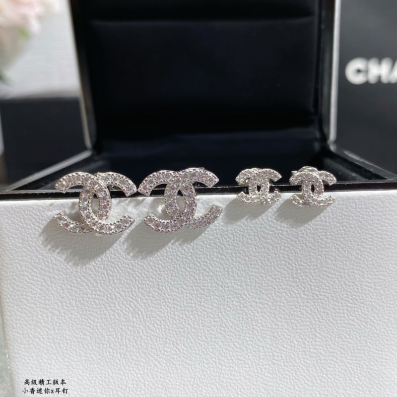 Ch**el brooches